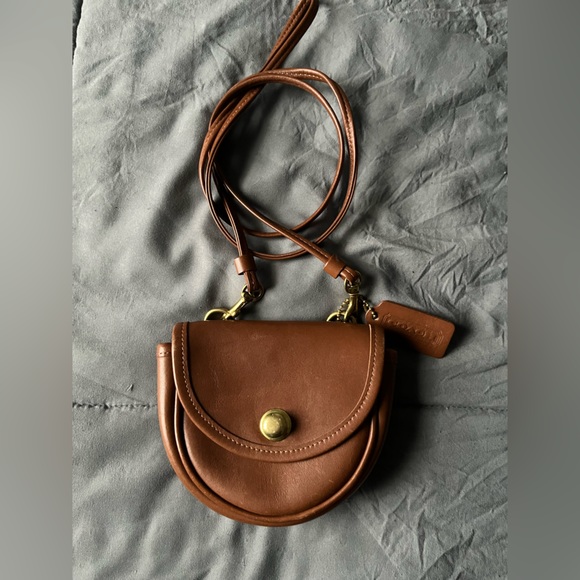 Coach Handbags - Vintage COACH 9826 Mini belt bag/crossbody. EUC with hang tag